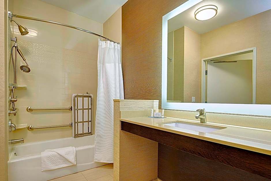 Fairfield Inn & Suites by Marriott San Diego Carlsbad