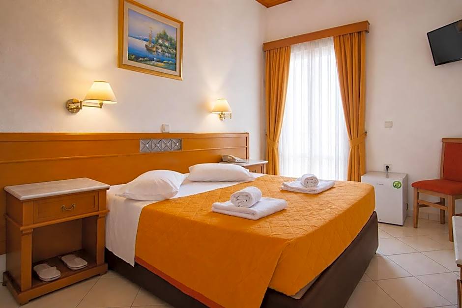 Acropole Delphi City Hotel