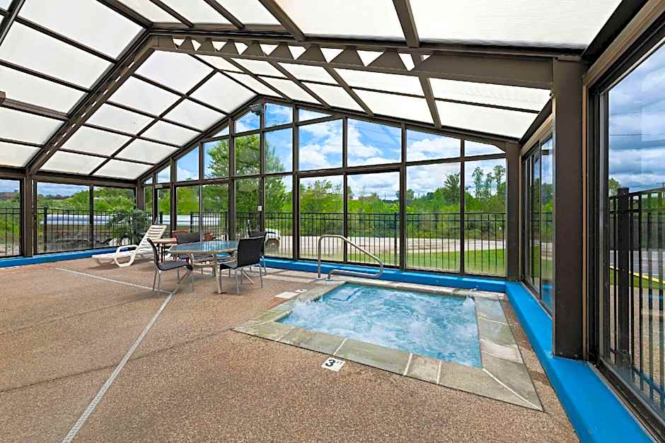 Econo Lodge London North