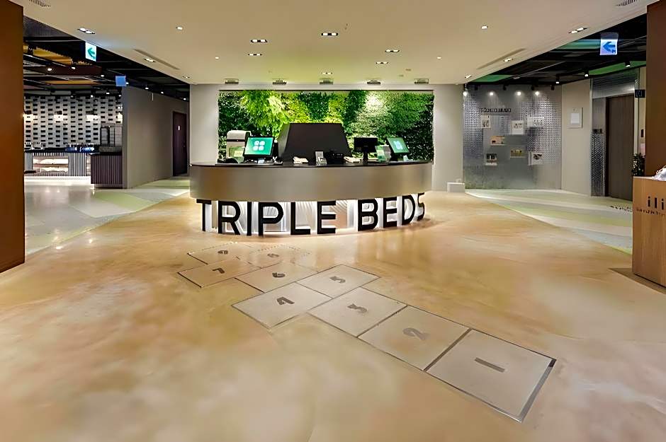 Green World Triple Beds