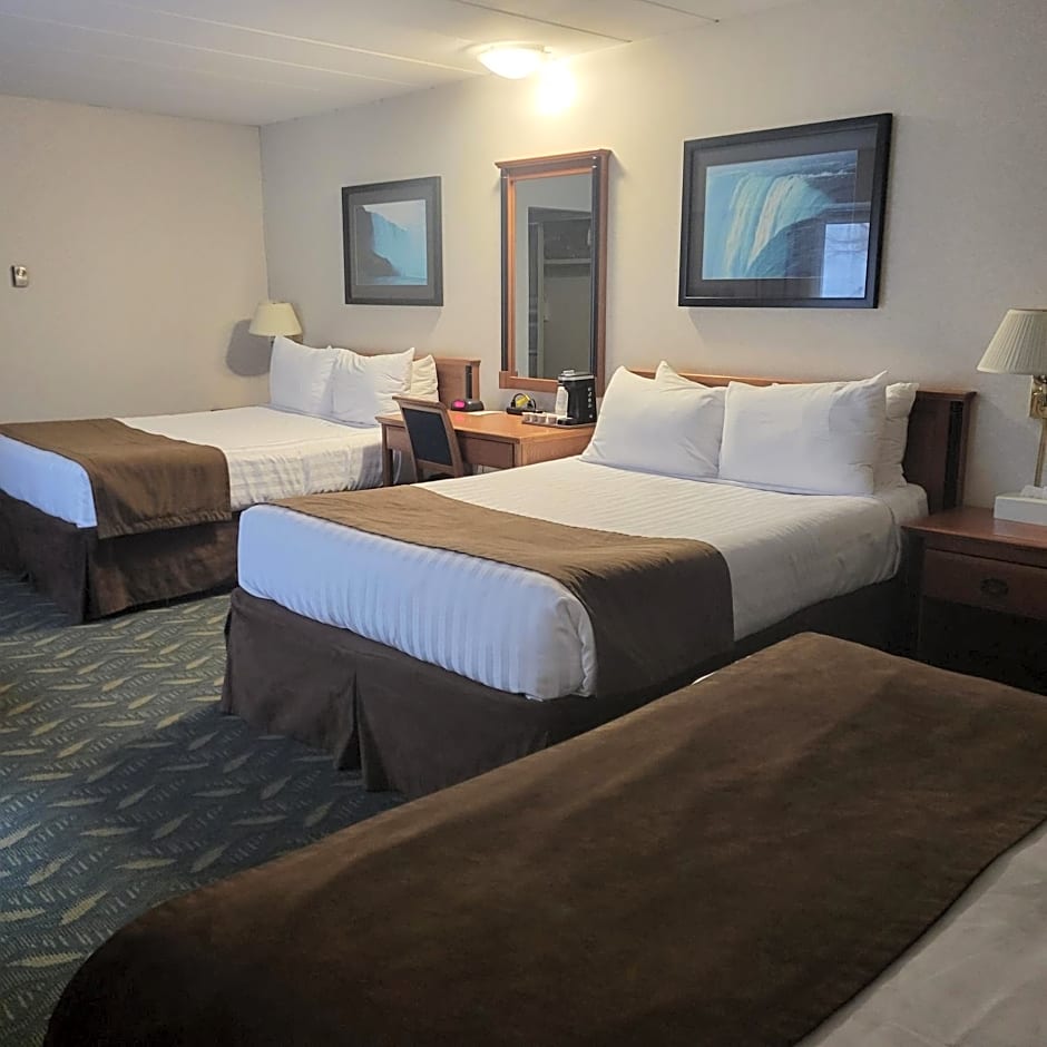 Travelodge by Wyndham Niagara Falls at the Falls