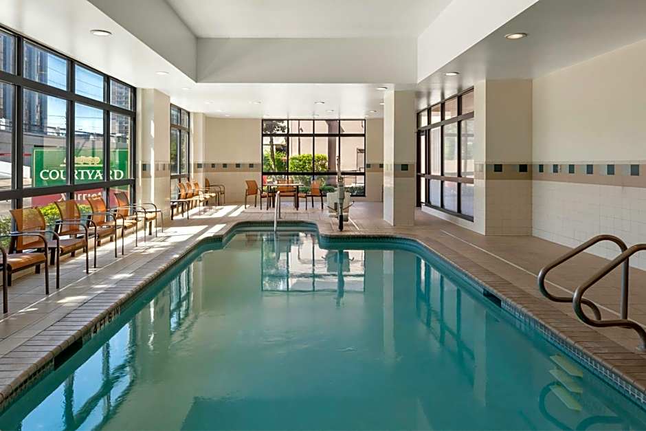 Courtyard by Marriott Houston by The Galleria