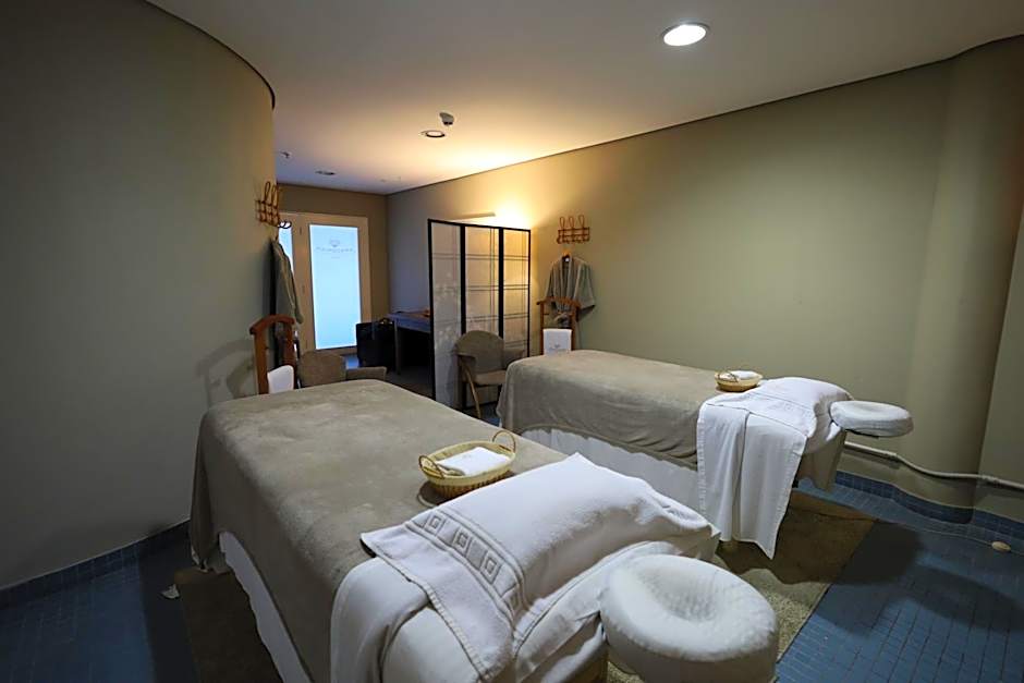 Almenat Embu das Artes Sao Paulo, Tapestry Collection