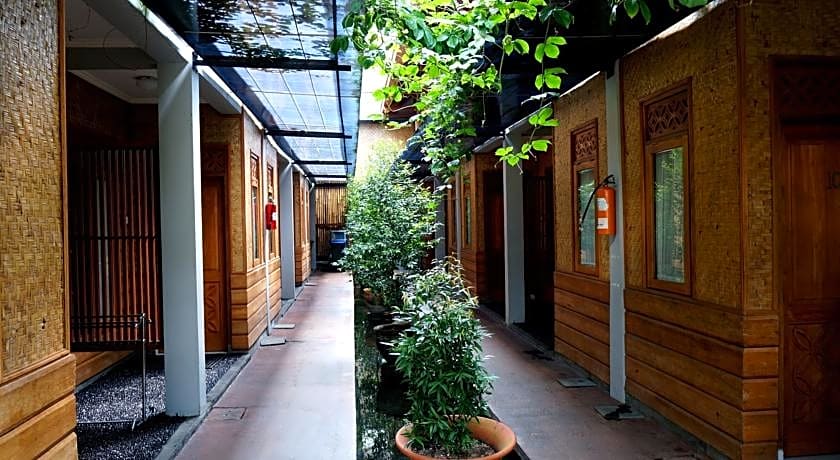 Kampung Sumber Alam Garut PBA