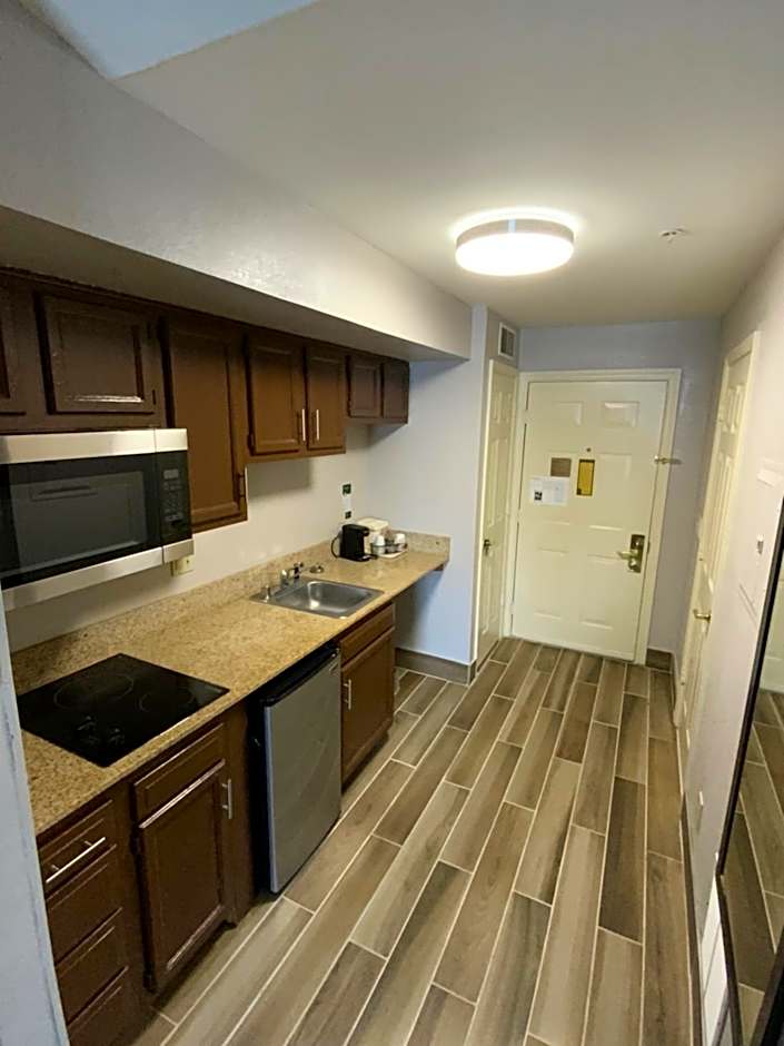 Quality Inn & Suites University/Airport