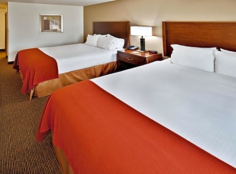 Standard Room with Two Queen Beds