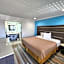 Travelodge by Wyndham Fullerton Near Anaheim