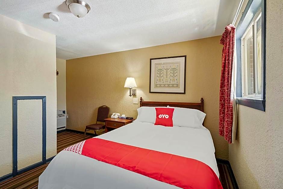 OYO Hotel Luling TX Downtown I-10/US-90