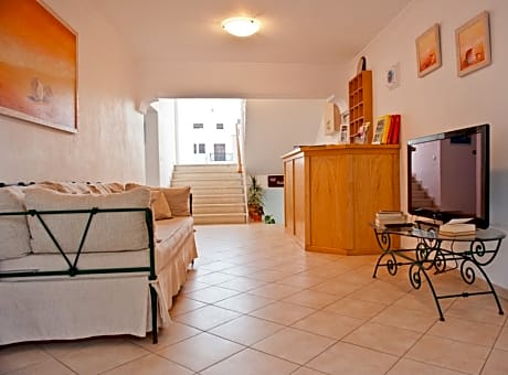 Ritsa Apartments
