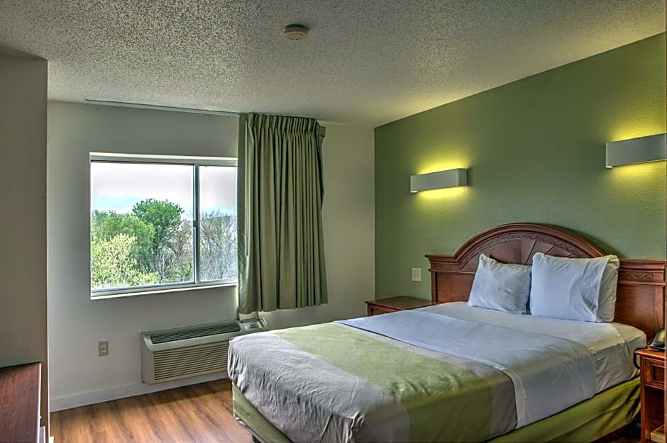 Motel 6-Dallas, TX - Northwest