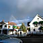 Claddagh Motel & Suites