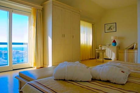 Junior Suite with Balcony