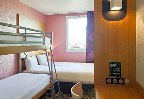 Quadruple Room - Non-Smoking