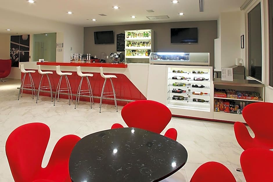 Fiesta Inn Express Perinorte