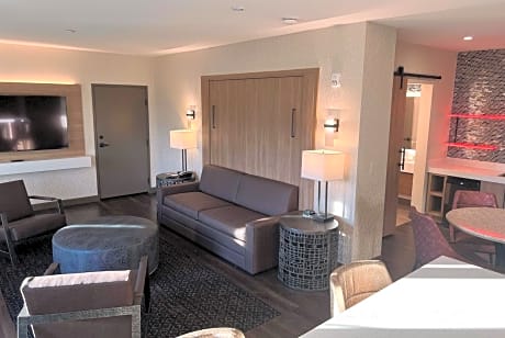 Suite with One King Murphy Bed, Non-Smoking