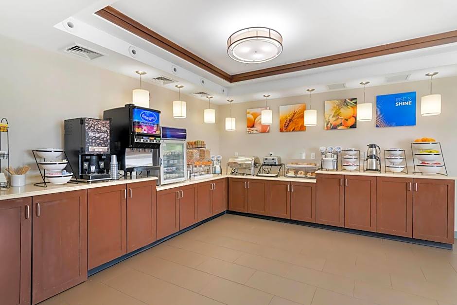 Comfort Inn Manchester Airport