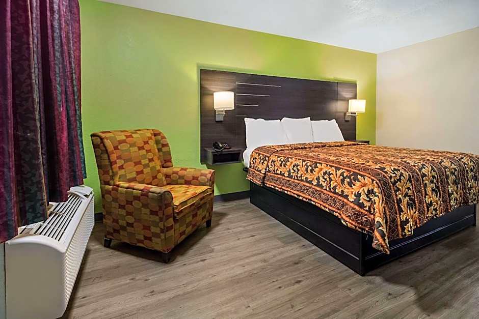 Rodeway Inn Conference Center