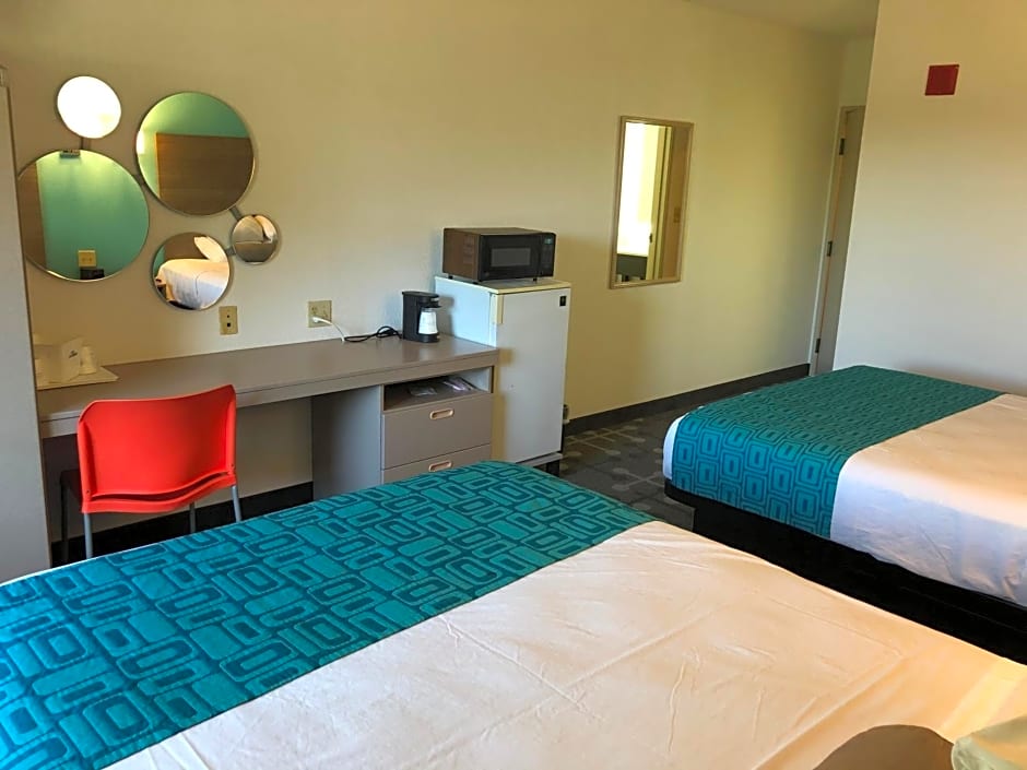 Red Lion Inn & Suites Elk Grove Village, IL