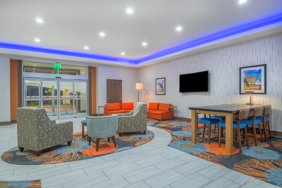 Holiday Inn Express & Suites Stillwater - University Area By IHG