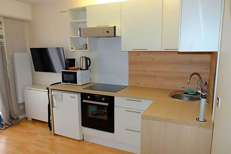 Studio - centre station