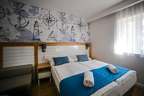 Triple Room with Sea View