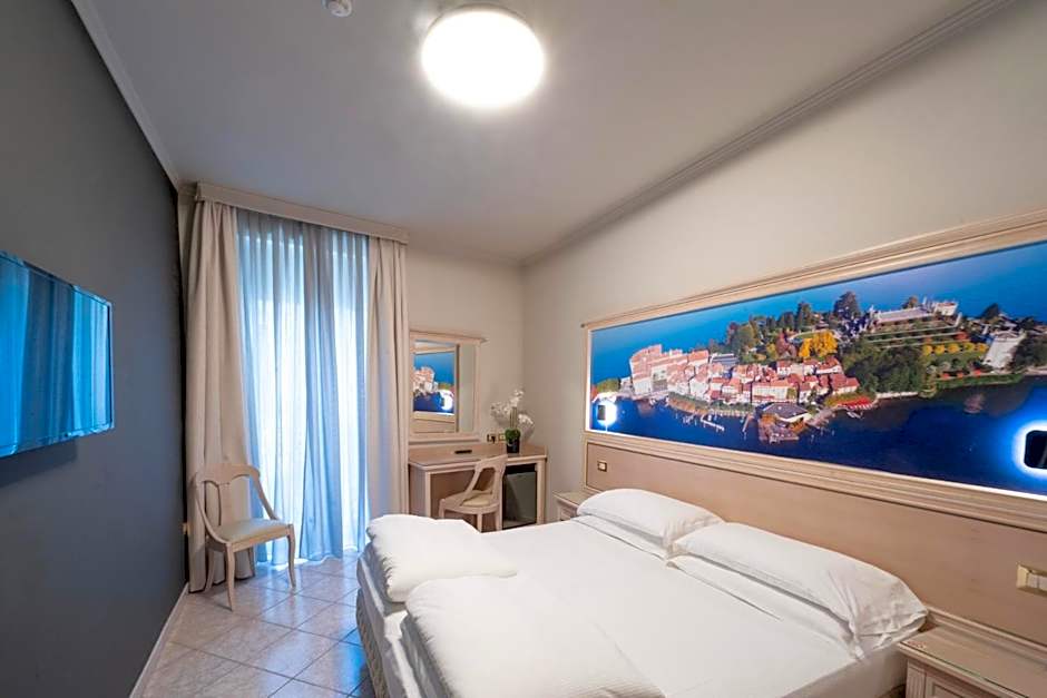 Cavour 30TRE - Hotel Moderno