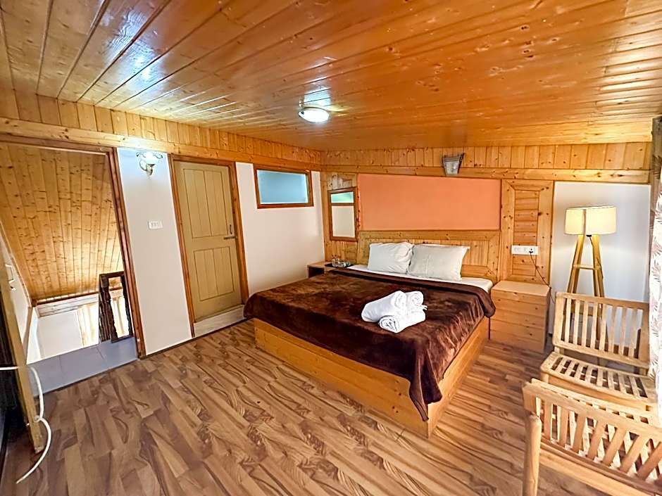 The Grand Welcome – Manali, PA