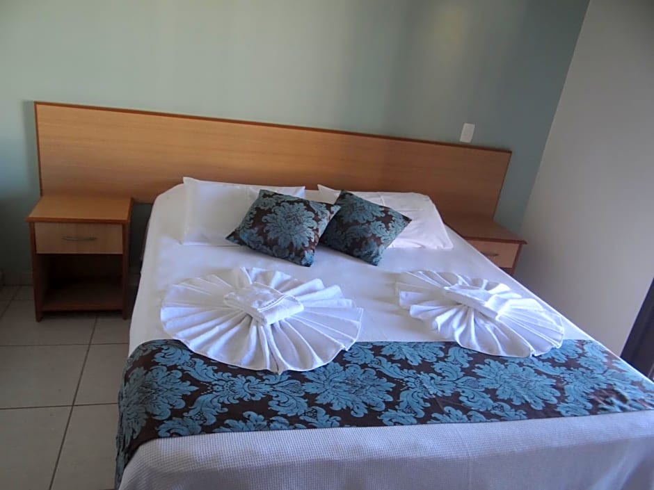 Golfinho Plaza Hotel