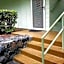 DOWNTOWN HAWAIIAN PARADISE CONDO with Hot Tub, Pool & Beach - Kona Islander Inn