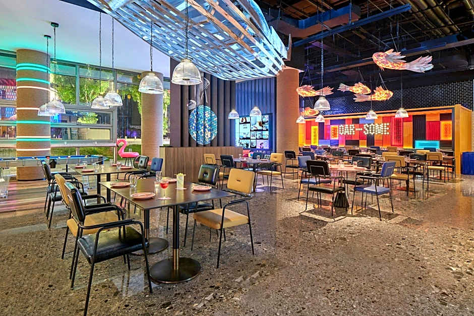Moxy Ningbo Old Bund