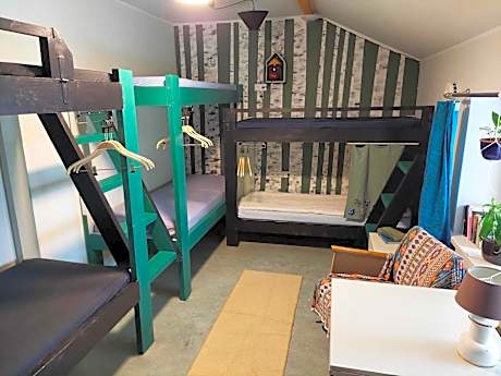 Bed in 6-Bed Mixed Dormitory Room