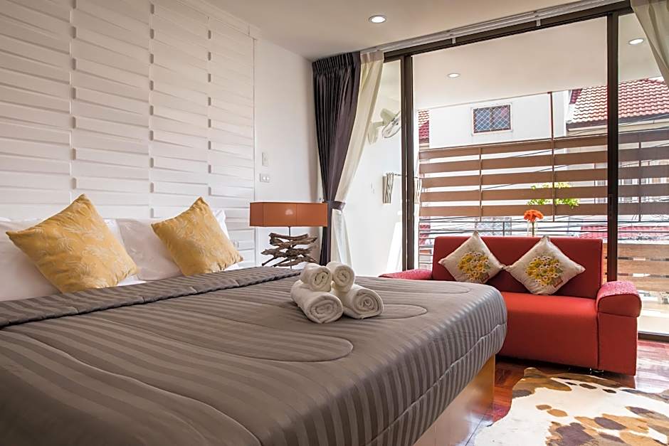 Nine Plus Loft (Guest House)