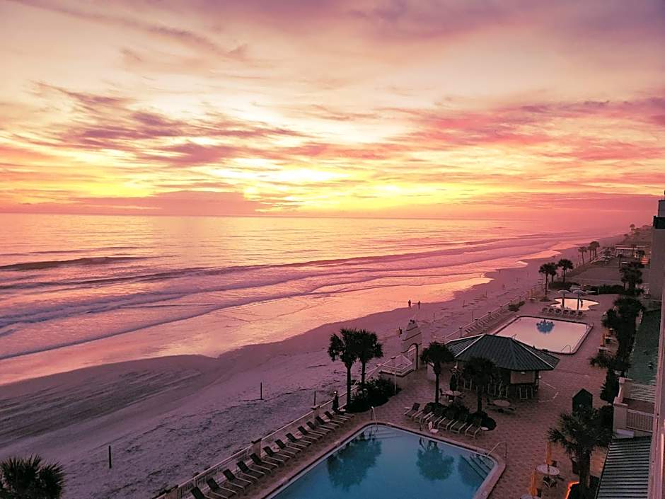 Beautiful one bedroom oceanfront condo