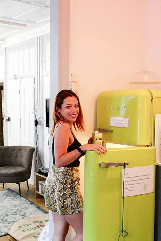 Alface Hall Hostel & Bar