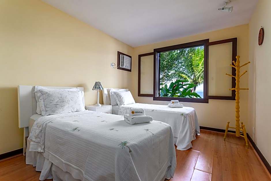 Casa com praia particular em Mangaratiba - Mangaratiba