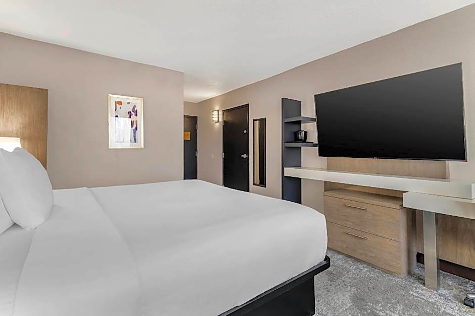 Comfort Inn Brooklyn Center