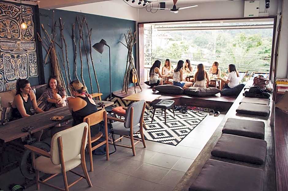 Mini Boxtel Aonang Hostel