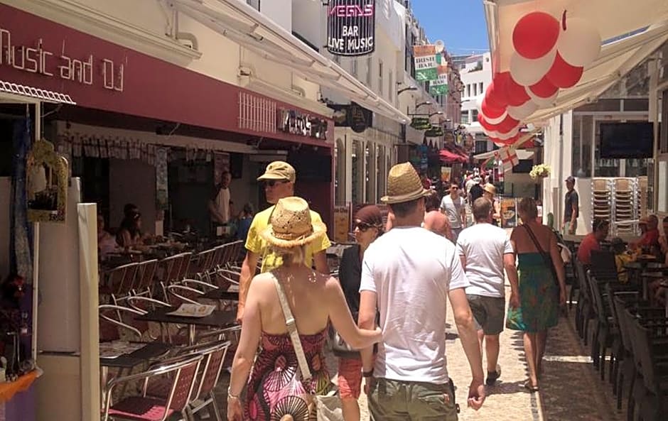 Cheerfulway Minichoro Apartamentos