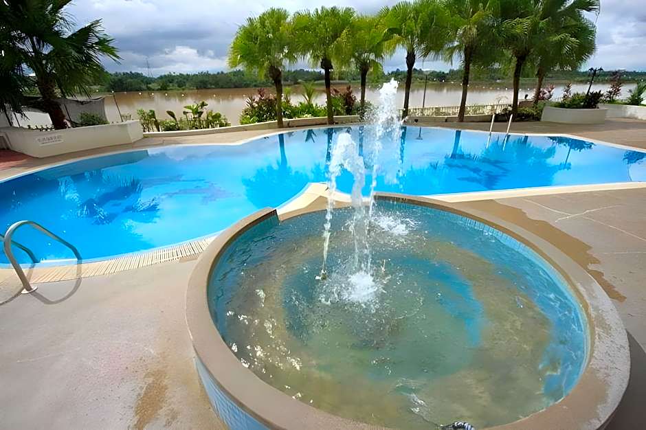 Grand Riverview Hotel