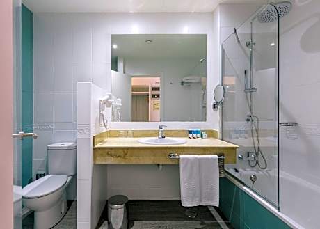 Double Room, Balcony (2 Adults) (1 Queen Bed)