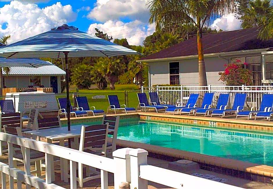 The Rivers Edge Motel