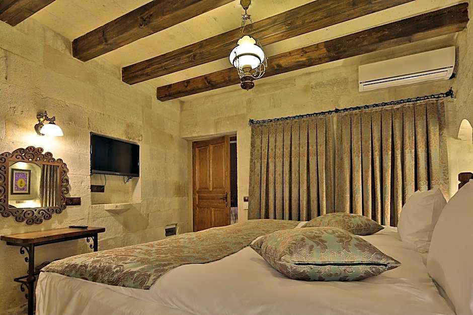 Aren Cave Hotel and Art Gallery