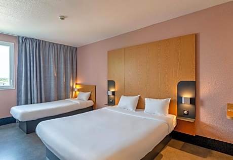 Triple Room - Non-Smoking