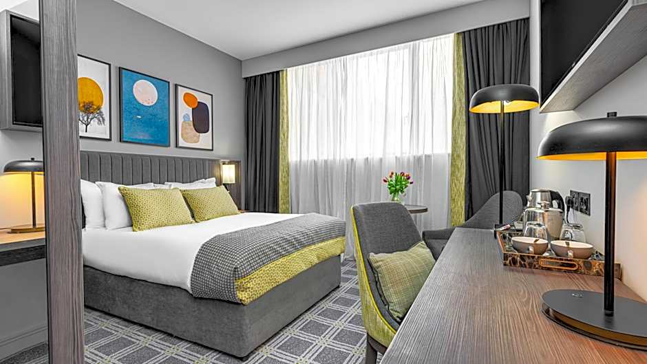 Plaza Hotel Tallaght