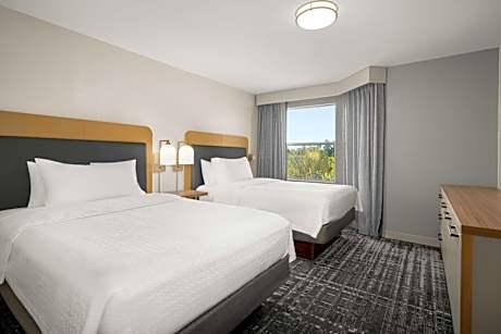 Deluxe One-Bedroom Suite - Non-Smoking