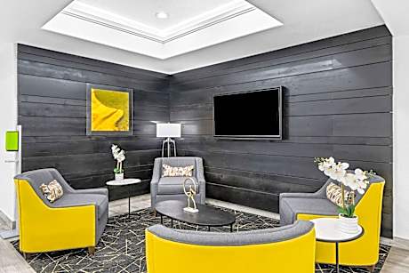 Best Western Palace Inn & Suites