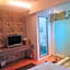 Oia Cafe B&B