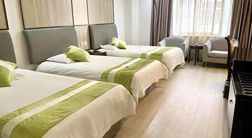 Green Tree Inn Taicang Baolong Square Hotel