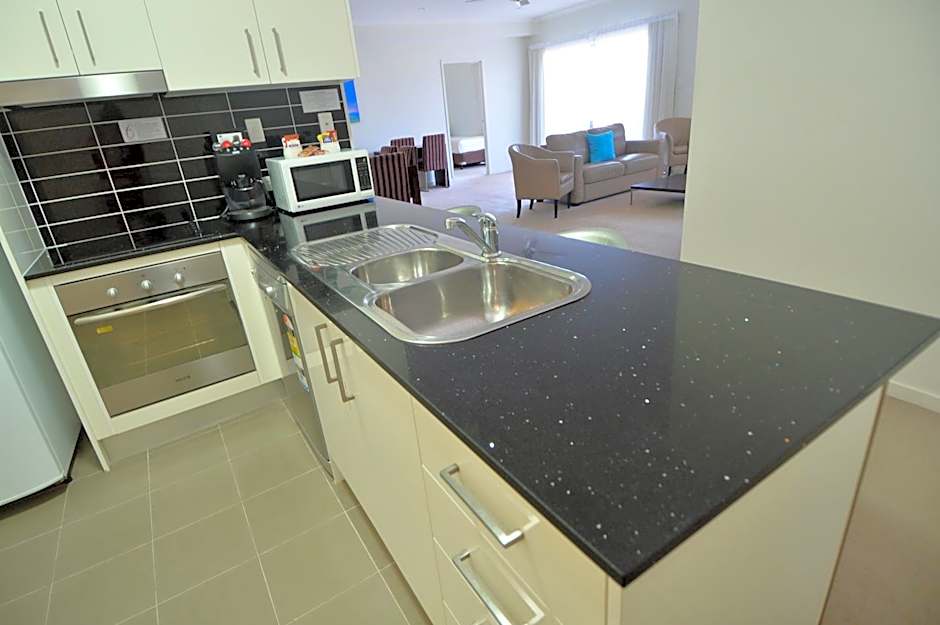 Gladstone City Central Apartment Hotel Official