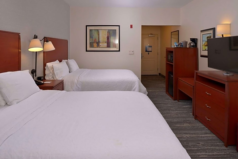 Hampton Inn By Hilton And Suites Bakersfield North-Airport